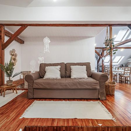Beautiful And Romantic Penthouse With Two Terraces Bratislava Exterior foto