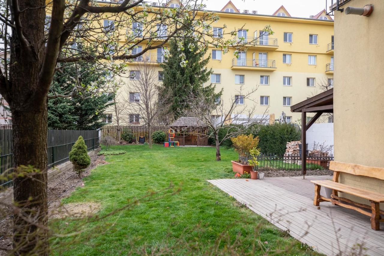 Beautiful And Romantic Penthouse With Two Terraces Bratislava Exterior foto